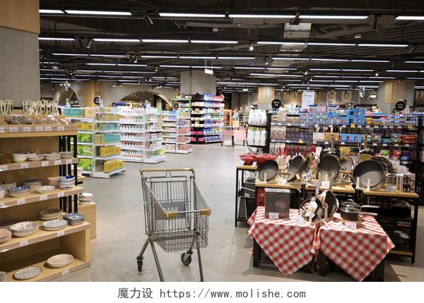 超市货架超市陈设大空间画面购物车